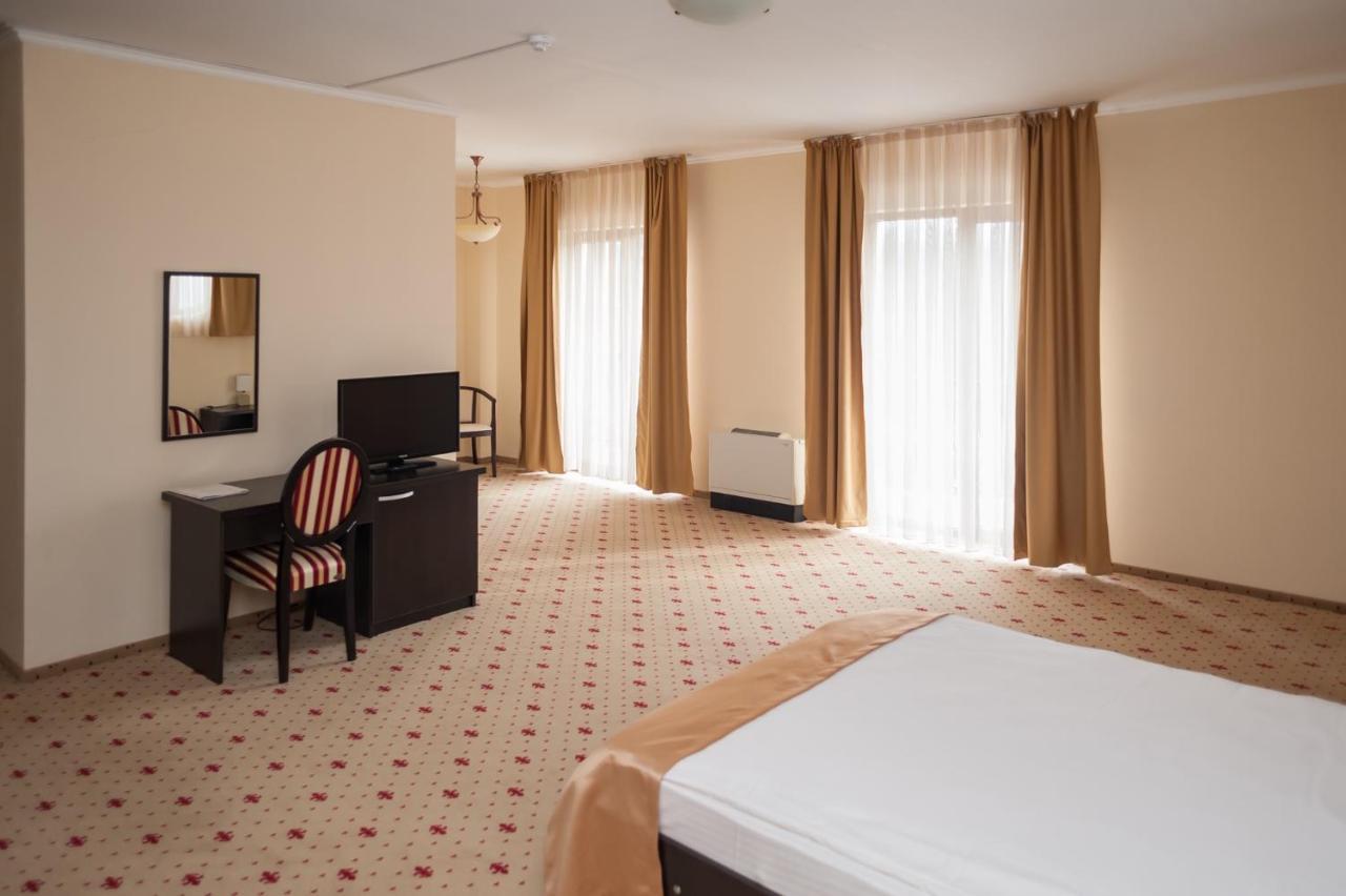 Popasul Romanilor Hotel Zalau Exterior photo